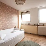 Family Near Lille With Garden & Parking
