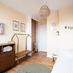 Family Near Lille With Garden & Parking