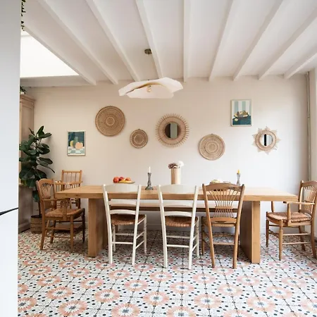 Family Near Lille With Garden & Parking Casa de Férias *