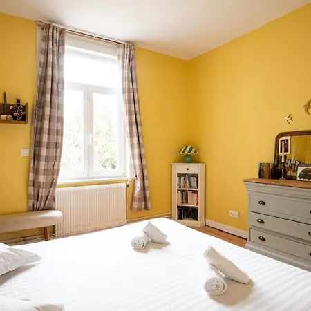 Family Near Lille With Garden & Parking *