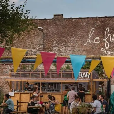 Family Near Lille With Garden & Parking Saint-André