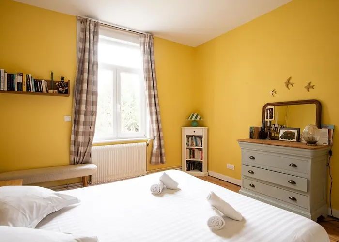 Family Near Lille With Garden & Parking *