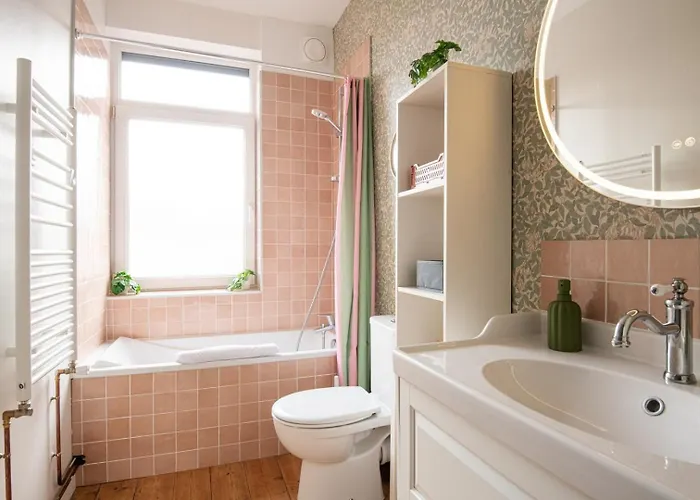 Hébergement de vacances Family Near Lille With Garden & Parking *