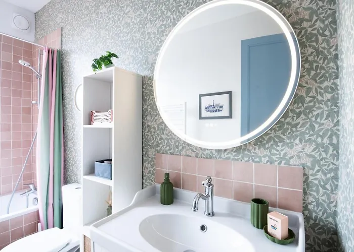 Hébergement de vacances Family Near Lille With Garden & Parking *